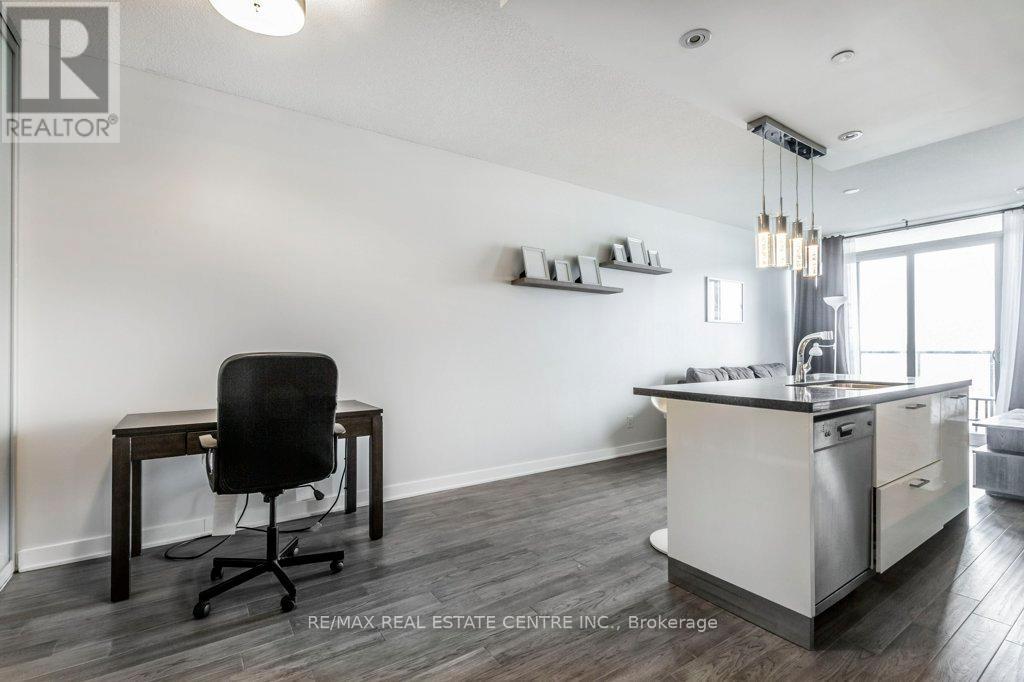 1712 - 90 Parklawn Road, Toronto, Ontario  M8Y 0B6 - Photo 12 - W12462659