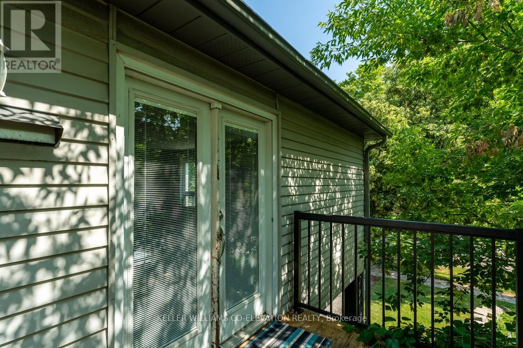 1555 Newlands Crescent, Burlington, Ontario  L7M 1P1 - Photo 35 - W12462668