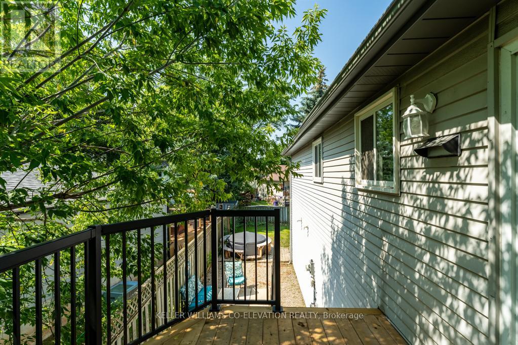 1555 Newlands Crescent, Burlington, Ontario  L7M 1P1 - Photo 36 - W12462668