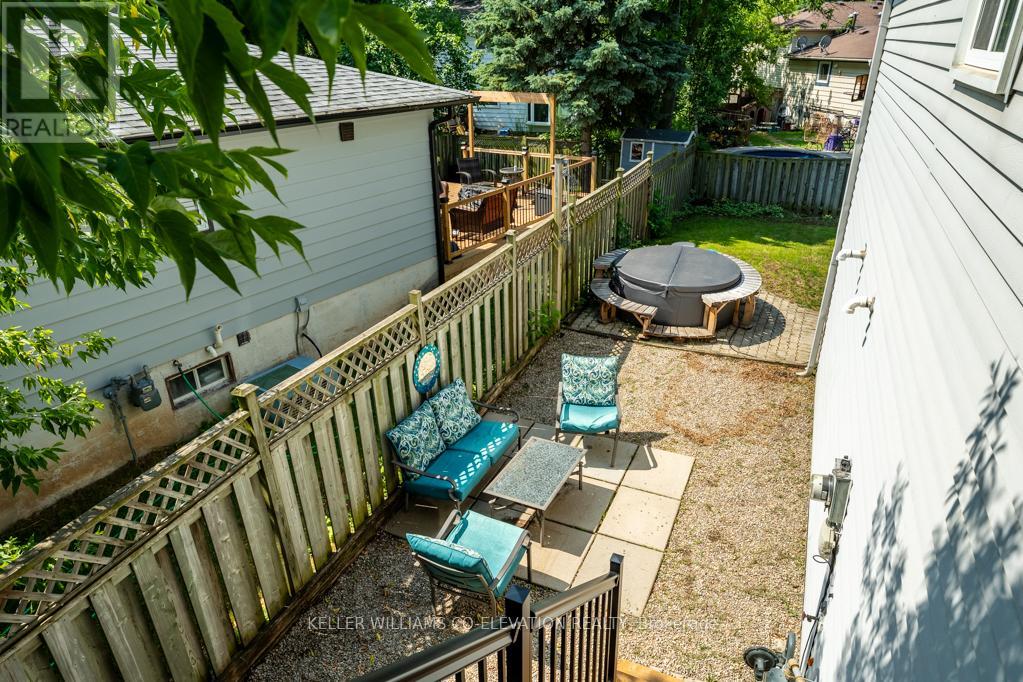 1555 Newlands Crescent, Burlington, Ontario  L7M 1P1 - Photo 37 - W12462668