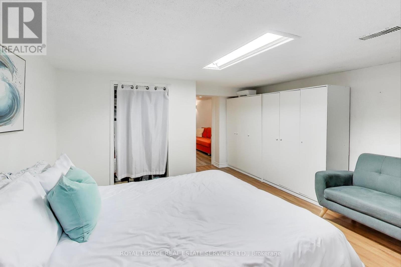 135 Giltspur Drive, Toronto, Ontario  M3L 1M4 - Photo 32 - W12462680