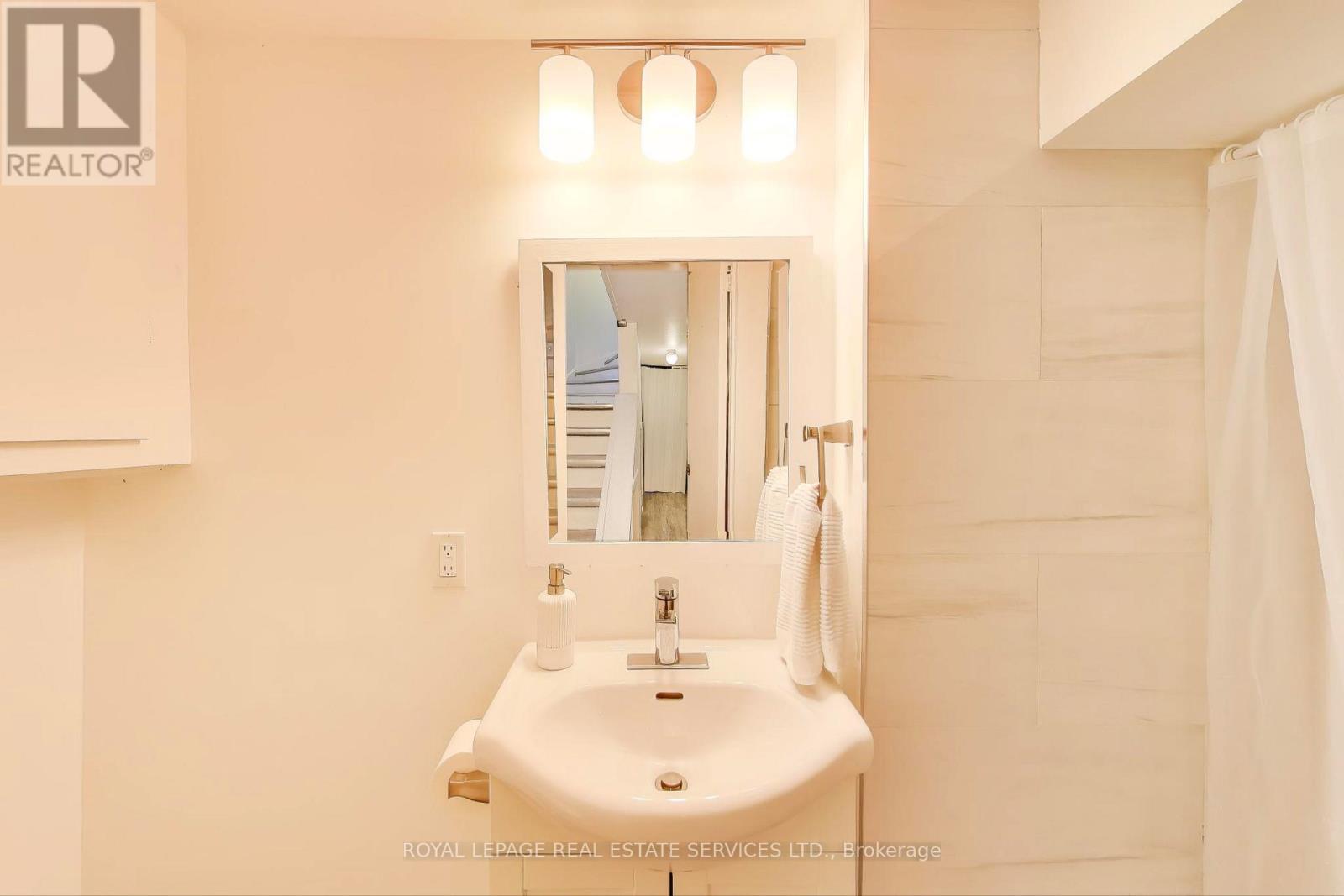 135 Giltspur Drive, Toronto, Ontario  M3L 1M4 - Photo 35 - W12462680