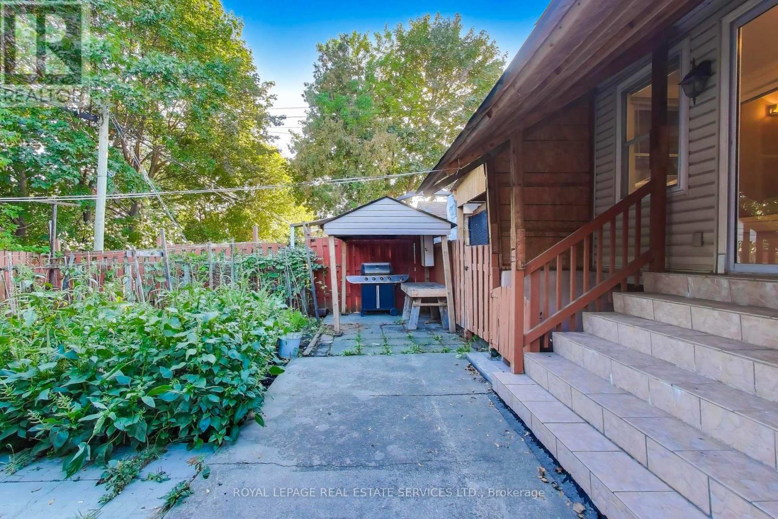 135 Giltspur Drive, Toronto, Ontario  M3L 1M4 - Photo 39 - W12462680