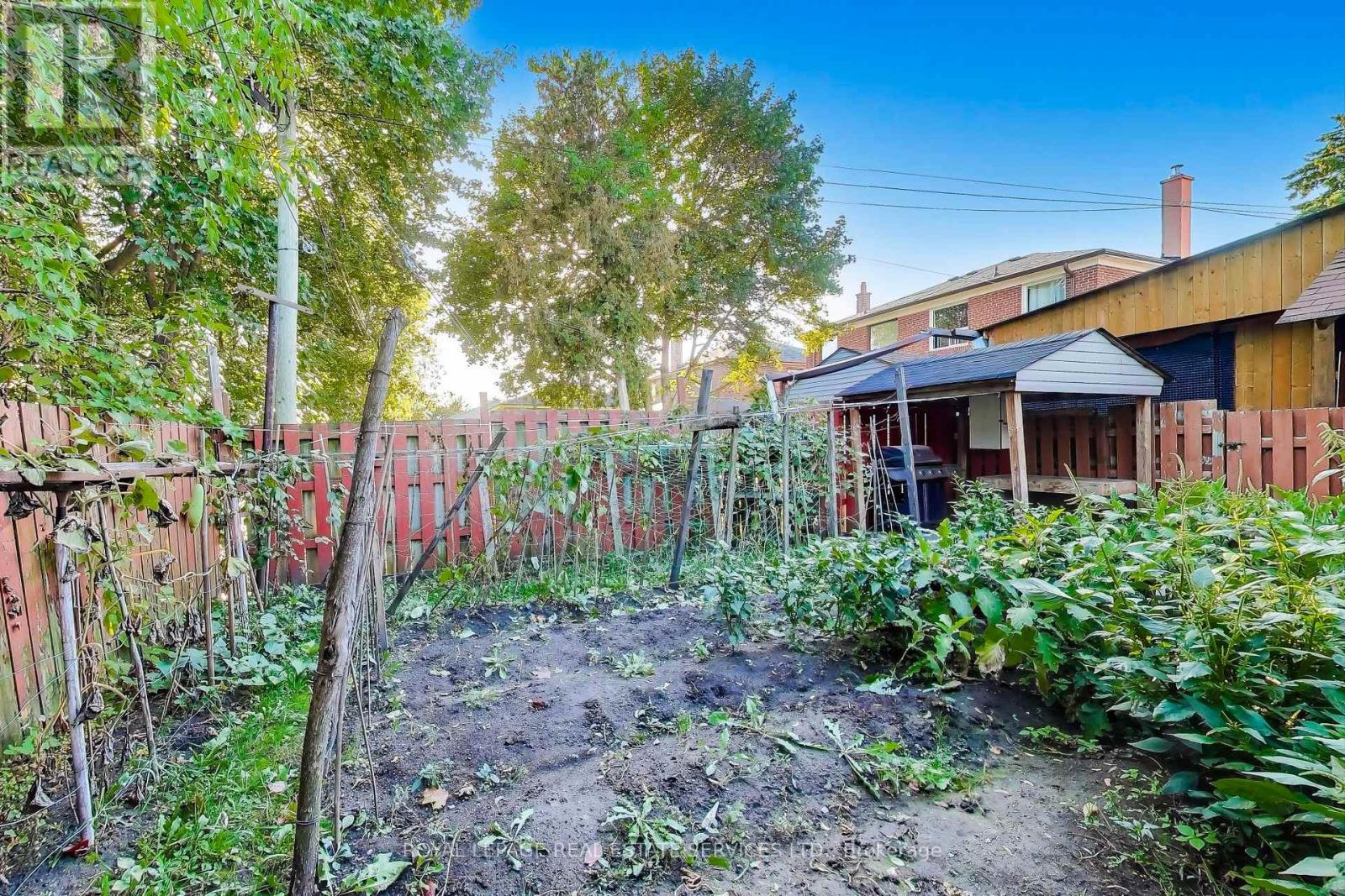 135 Giltspur Drive, Toronto, Ontario  M3L 1M4 - Photo 43 - W12462680