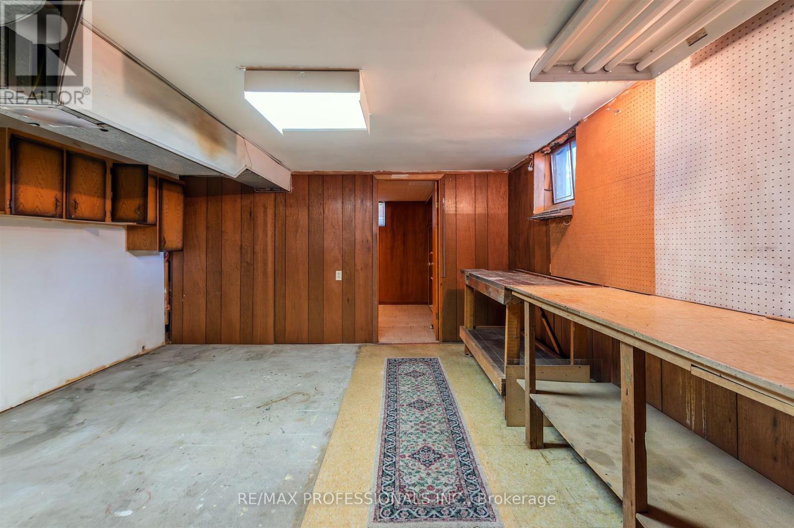 98 Ambleside Avenue, Toronto, Ontario  M8Z 2J1 - Photo 26 - W12462719