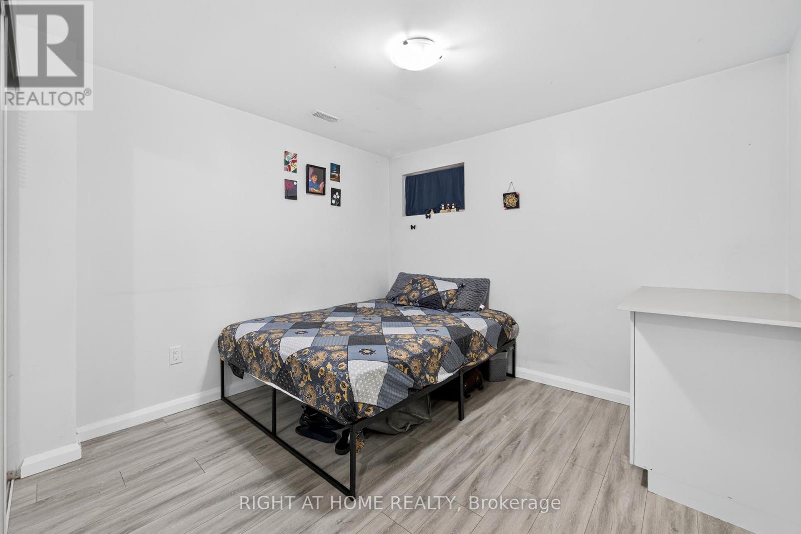 2605 Woodchester Drive, Mississauga, Ontario  L5K 2E3 - Photo 23 - W12462742