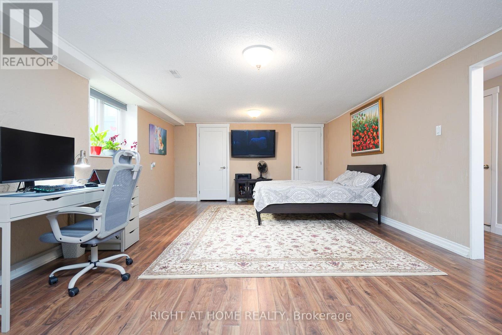 220 Overton Place, Oakville, Ontario  L6H 1E9 - Photo 11 - W12462744