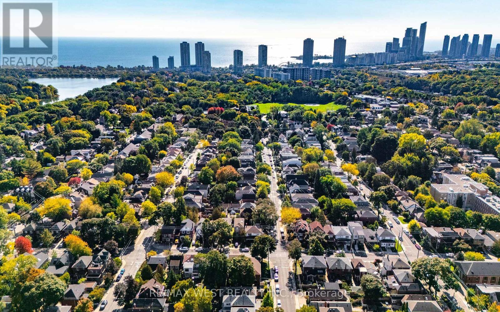 45 Deforest Road, Toronto, Ontario  M6S 1J1 - Photo 18 - W12462747