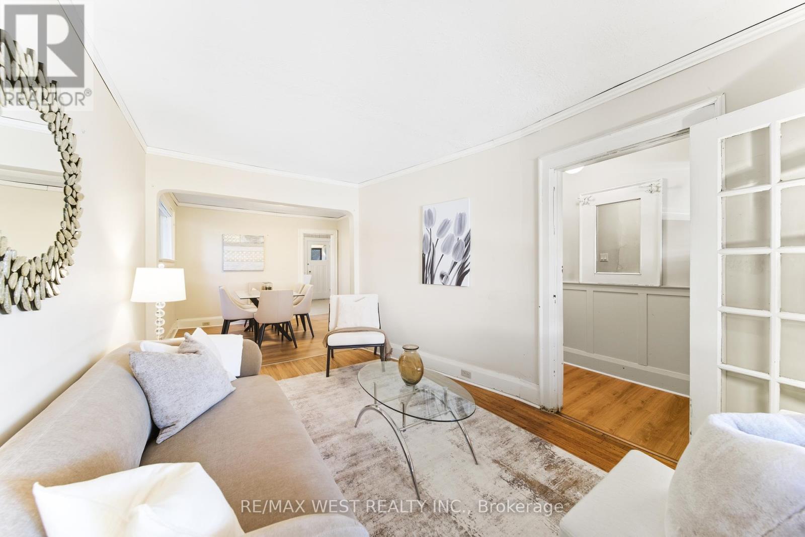 45 Deforest Road, Toronto, Ontario  M6S 1J1 - Photo 4 - W12462747