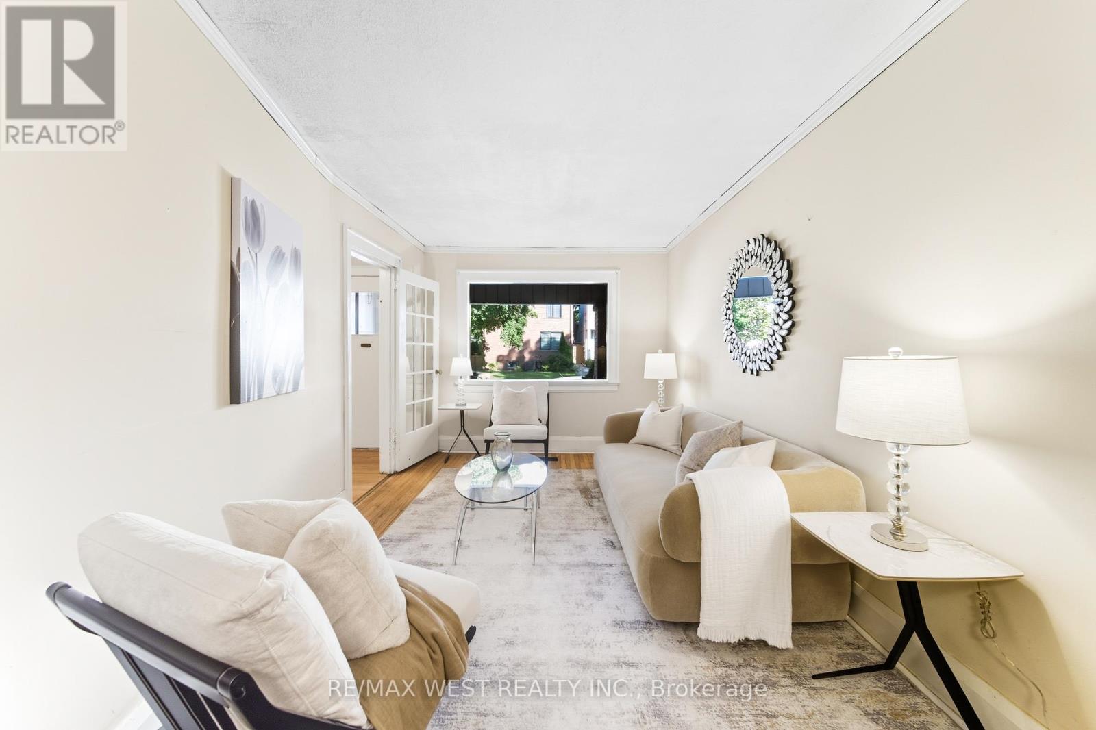 45 Deforest Road, Toronto, Ontario  M6S 1J1 - Photo 5 - W12462747