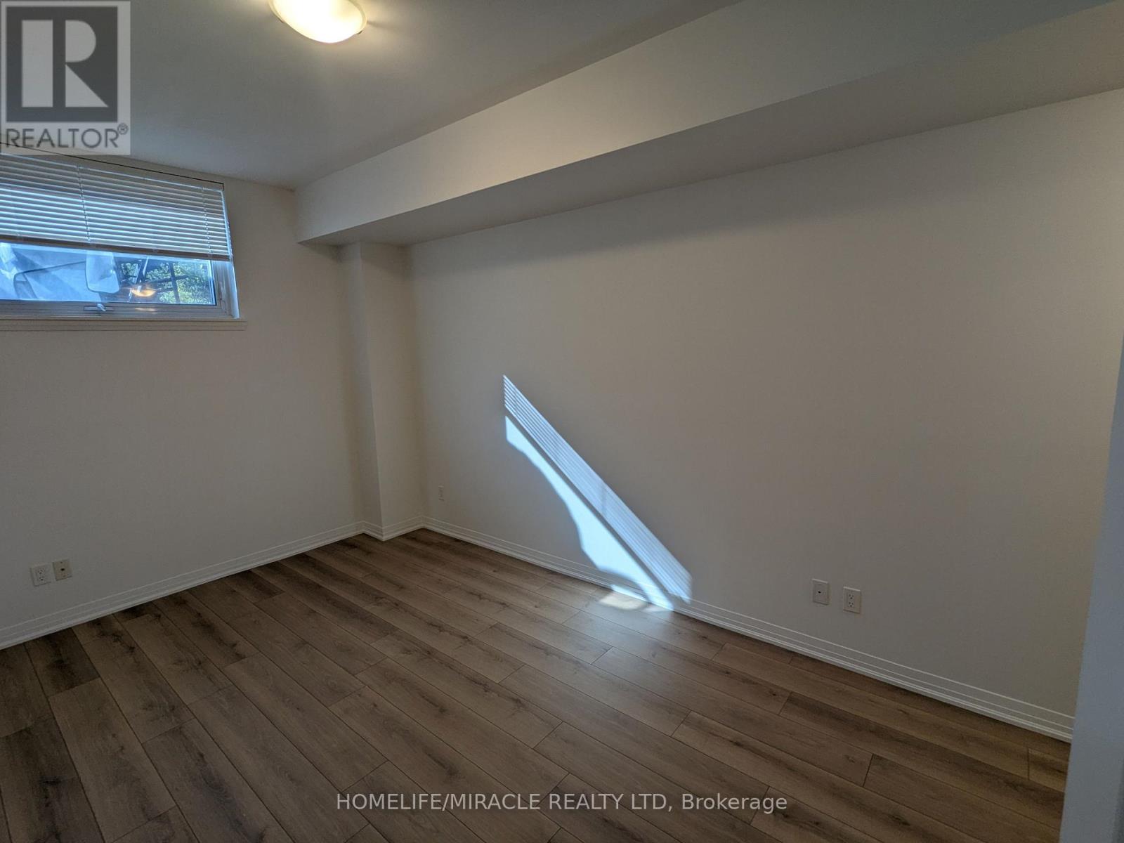 1 - 680 Atwater Avenue, Mississauga, Ontario  L5G 0B6 - Photo 15 - W12462752