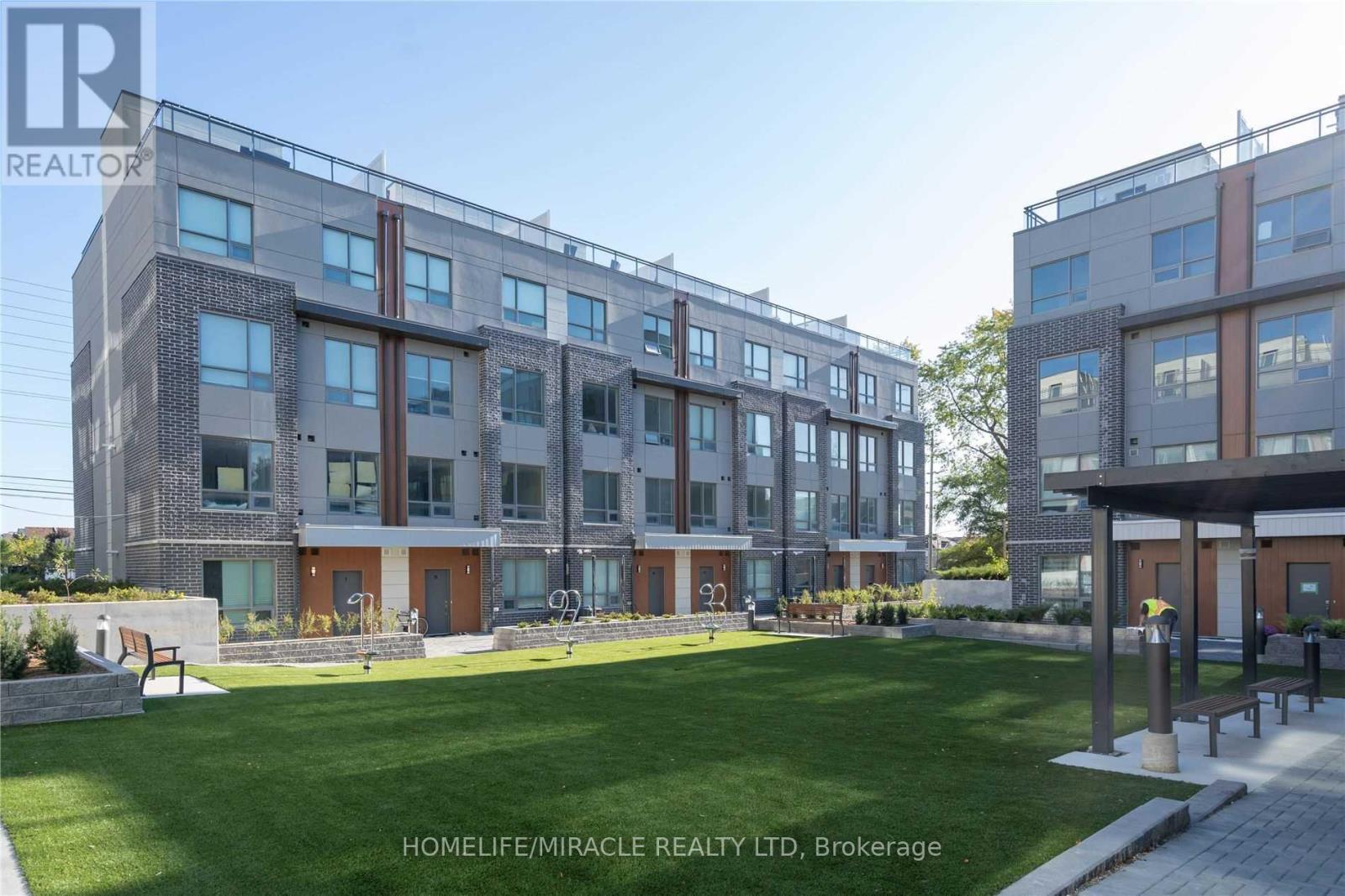 1 - 680 Atwater Avenue, Mississauga, Ontario  L5G 0B6 - Photo 2 - W12462752