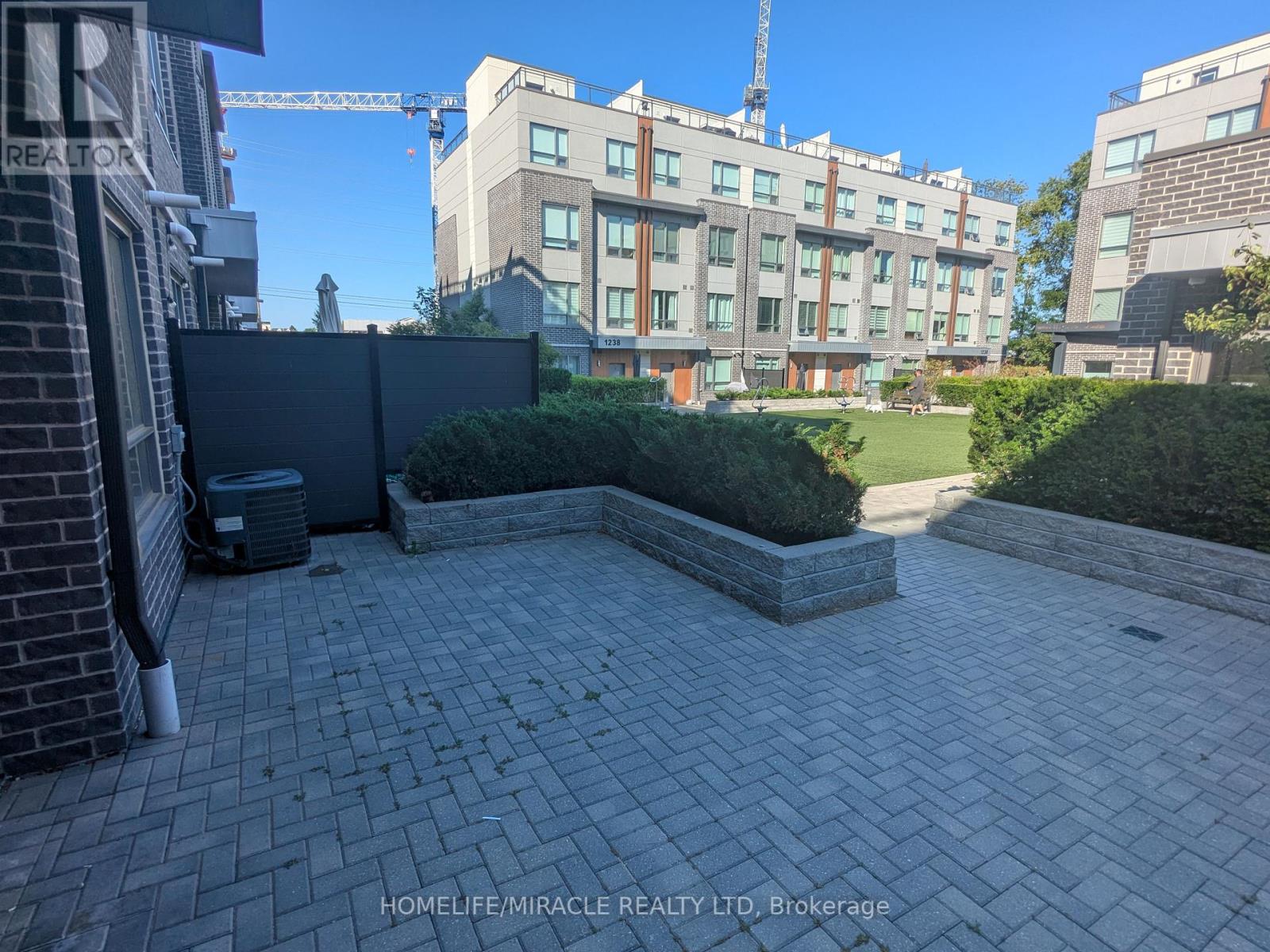 1 - 680 Atwater Avenue, Mississauga, Ontario  L5G 0B6 - Photo 22 - W12462752