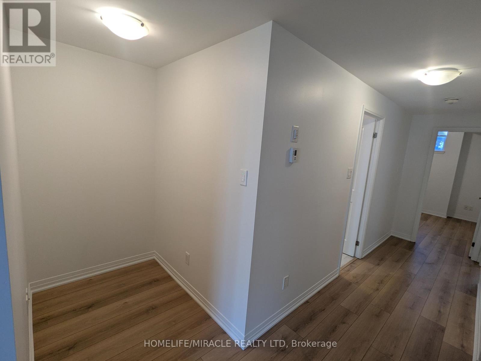 1 - 680 Atwater Avenue, Mississauga, Ontario  L5G 0B6 - Photo 7 - W12462752