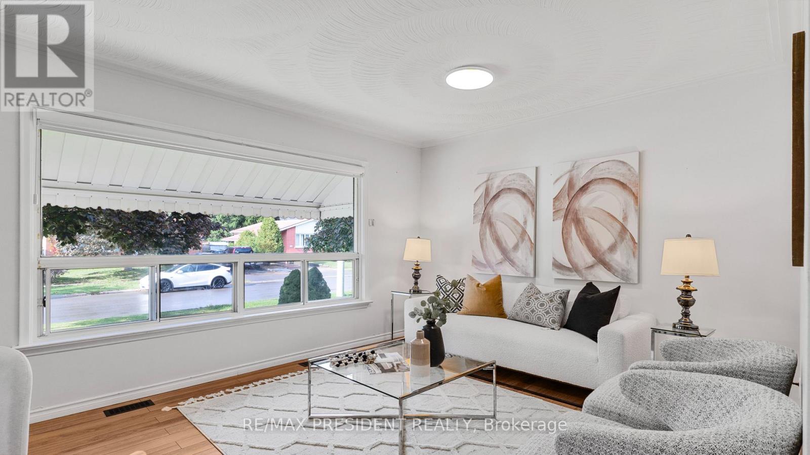 163 Prince Charles Drive, Halton Hills, Ontario  L7G 3W1 - Photo 4 - W12462763