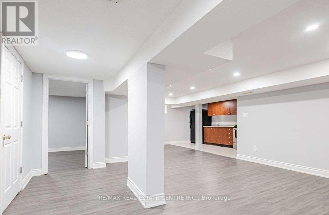 2 Milner Road, Brampton, Ontario  L6W 3A5 - Photo 13 - W12462767