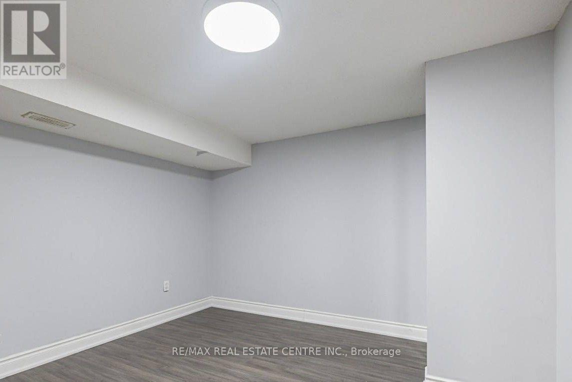 2 Milner Road, Brampton, Ontario  L6W 3A5 - Photo 16 - W12462767
