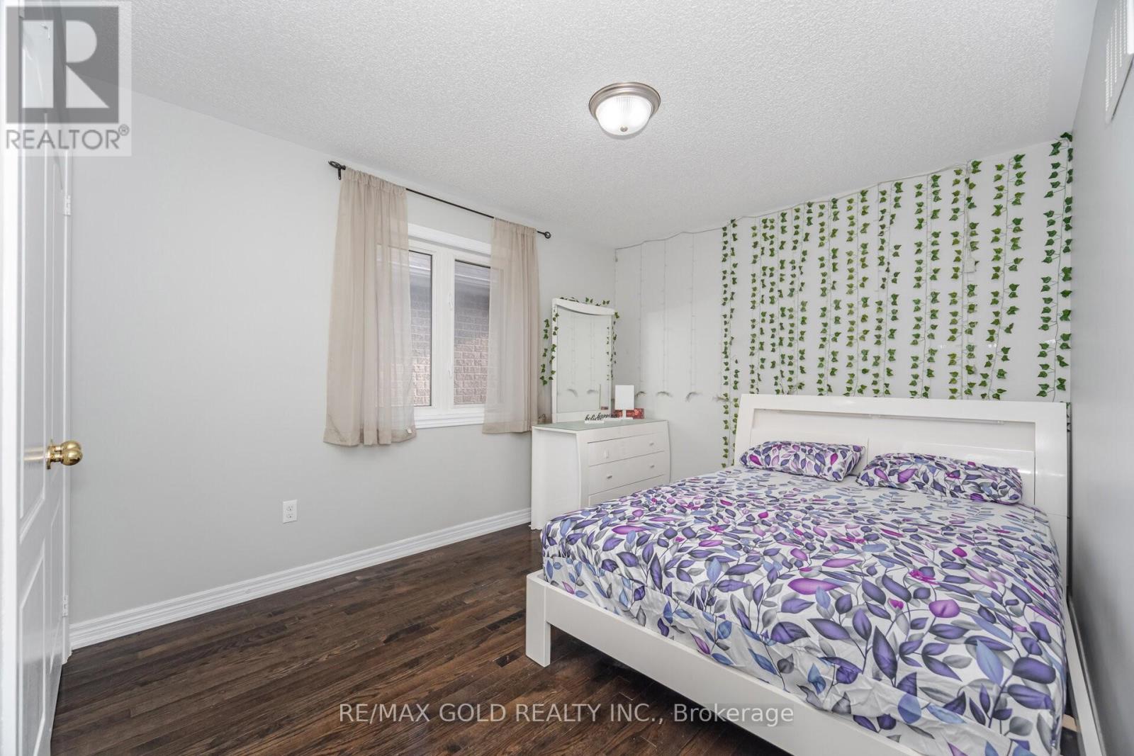 262 Thorndale Road, Brampton, Ontario  L6P 3H2 - Photo 18 - W12462771