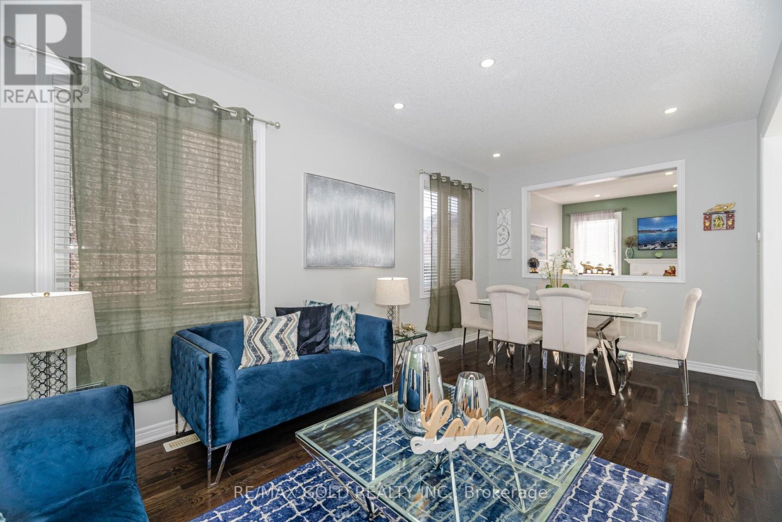 262 Thorndale Road, Brampton, Ontario  L6P 3H2 - Photo 3 - W12462771
