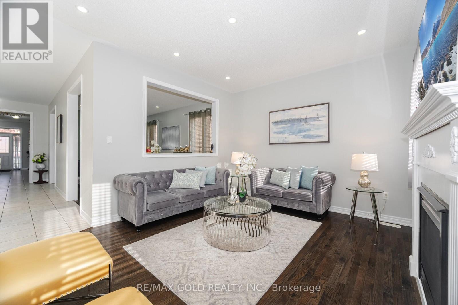 262 Thorndale Road, Brampton, Ontario  L6P 3H2 - Photo 6 - W12462771