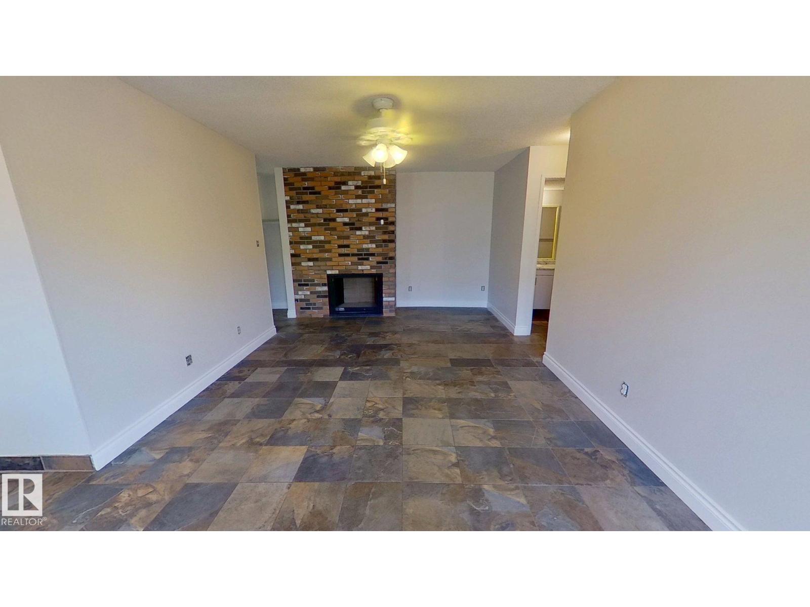 #3 10836 116 St Nw, Edmonton, Alberta  T5H 3N5 - Photo 3 - E4462115