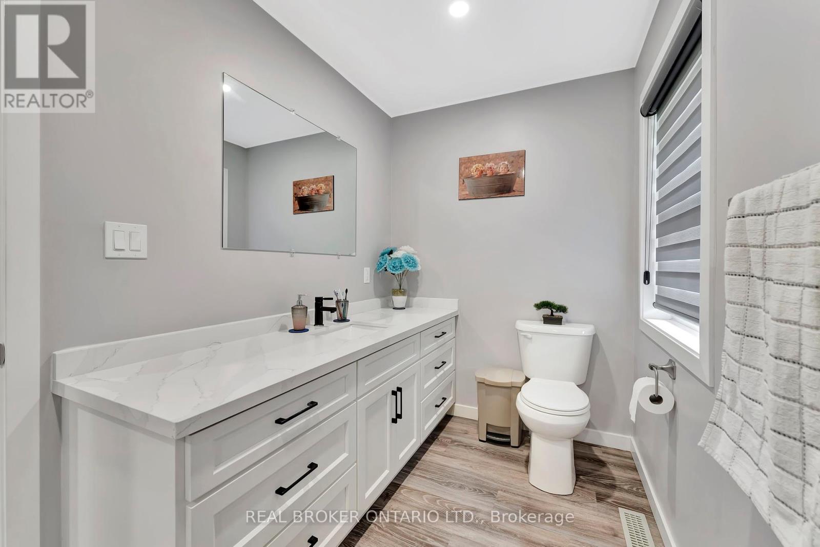 12 Albert Street, Norfolk, Ontario  N5V 2L8 - Photo 24 - X12462598