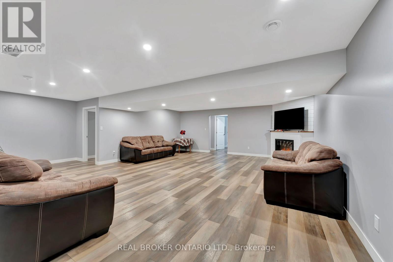 12 Albert Street, Norfolk, Ontario  N5V 2L8 - Photo 26 - X12462598
