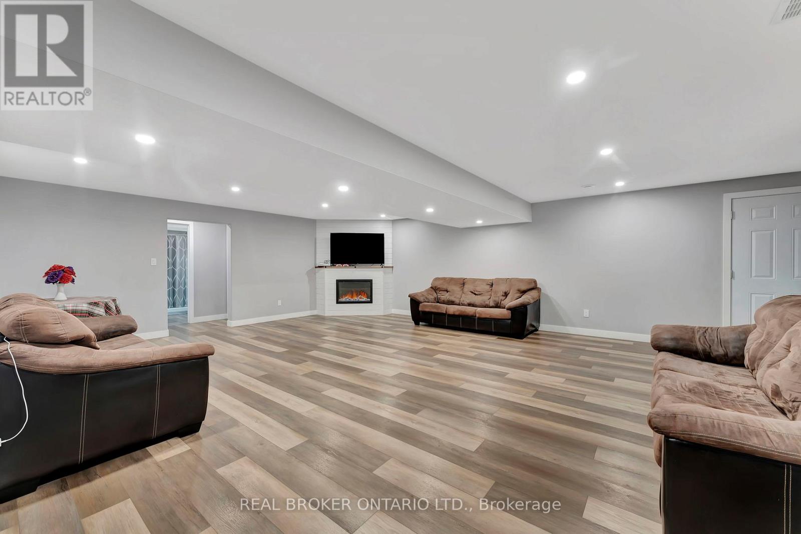 12 Albert Street, Norfolk, Ontario  N5V 2L8 - Photo 27 - X12462598