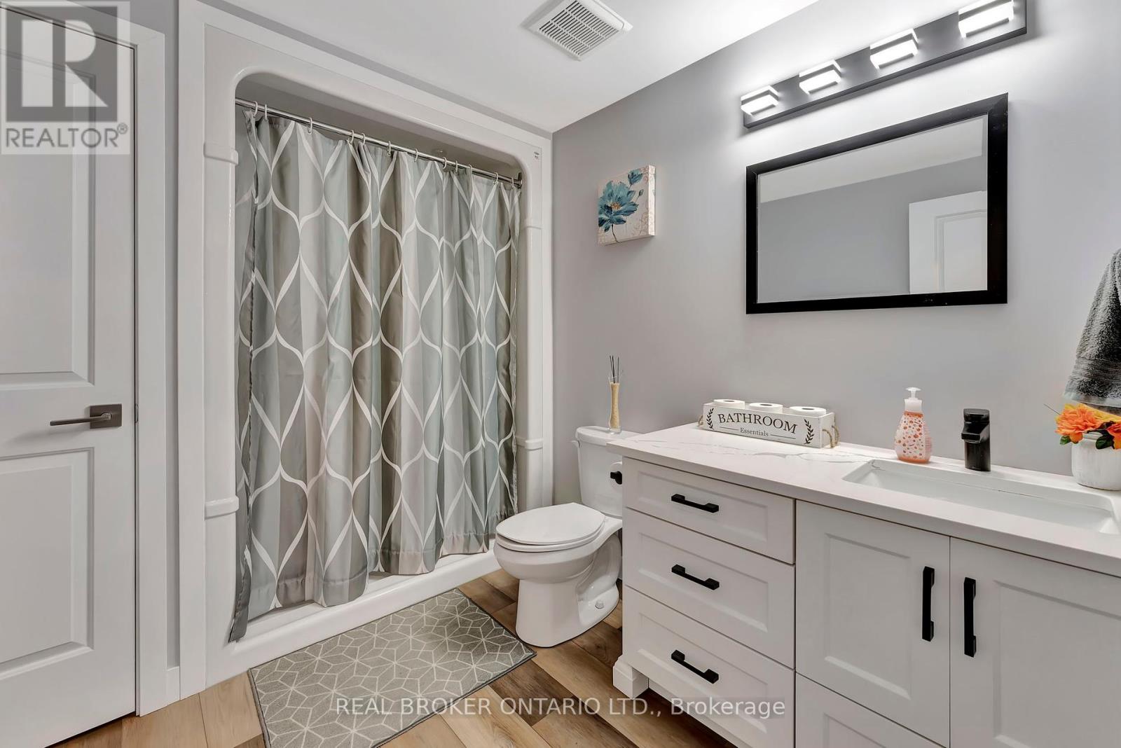 12 Albert Street, Norfolk, Ontario  N5V 2L8 - Photo 31 - X12462598