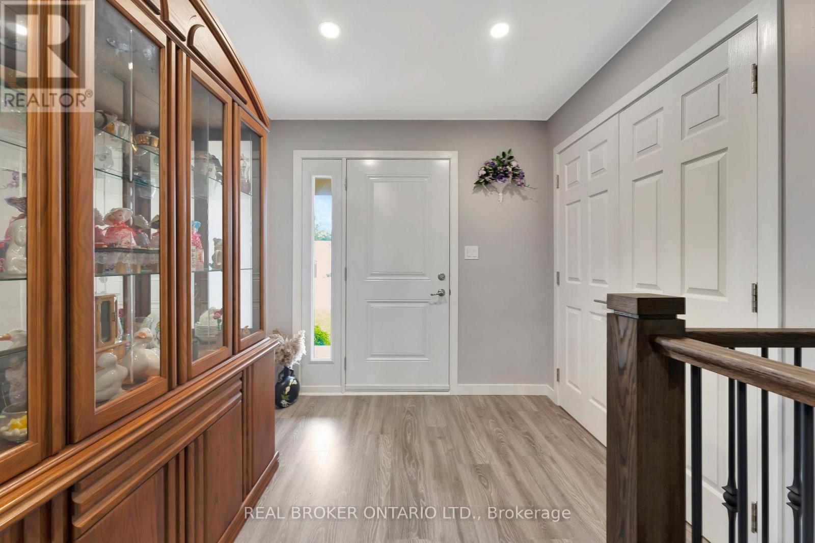 12 Albert Street, Norfolk, Ontario  N5V 2L8 - Photo 5 - X12462598
