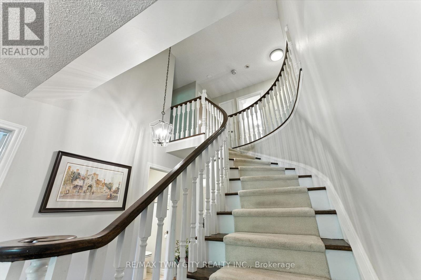 91 Abbey Close, Hamilton, Ontario  L9G 4K9 - Photo 28 - X12462635