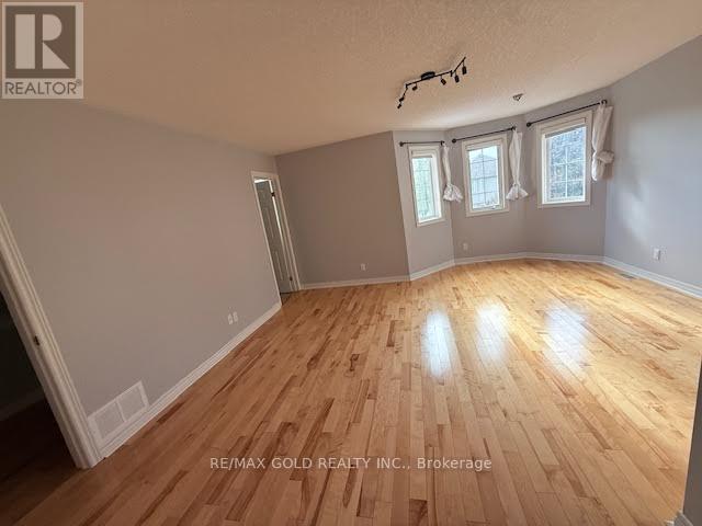 758 Grand Banks Drive, Waterloo, Ontario  N2K 4N3 - Photo 8 - X12462661