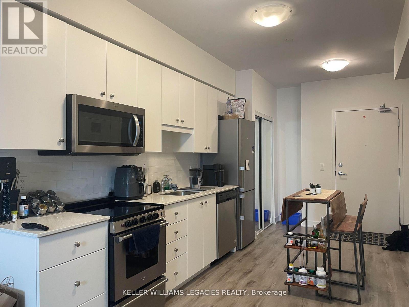 310 - 110 Fergus Avenue, Kitchener, Ontario  N2A 0K9 - Photo 3 - X12462664