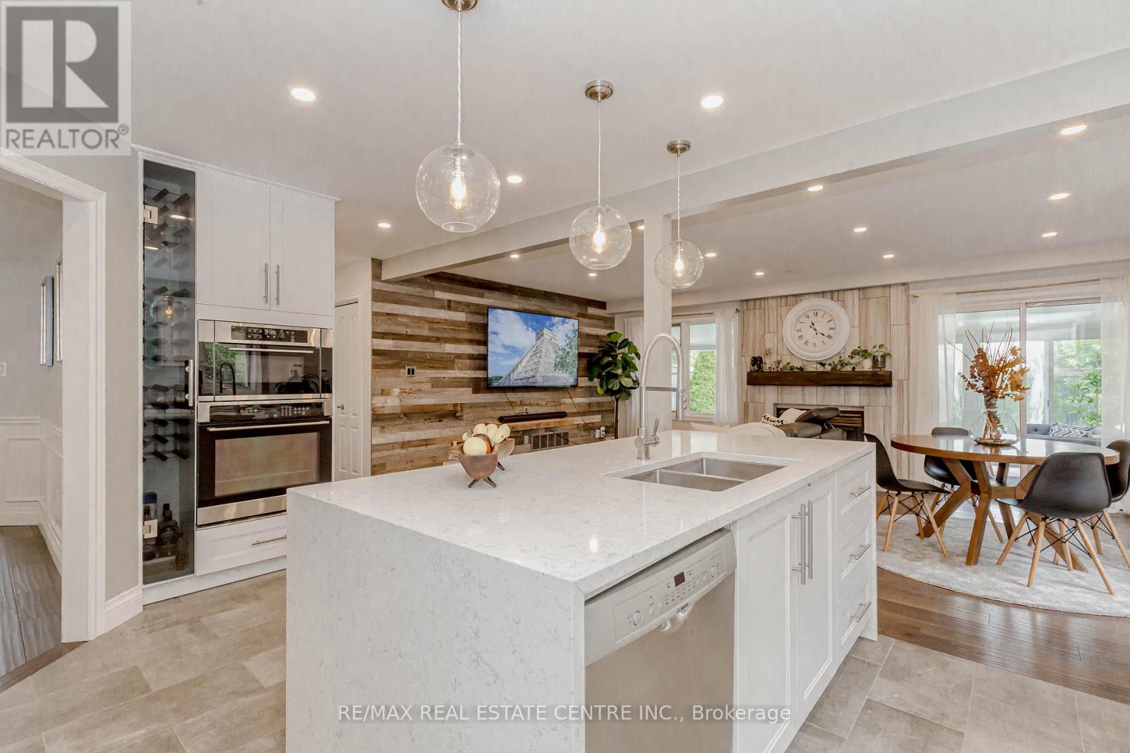33 Strathroy Crescent, Hamilton, Ontario  L8B 0N5 - Photo 17 - X12462700