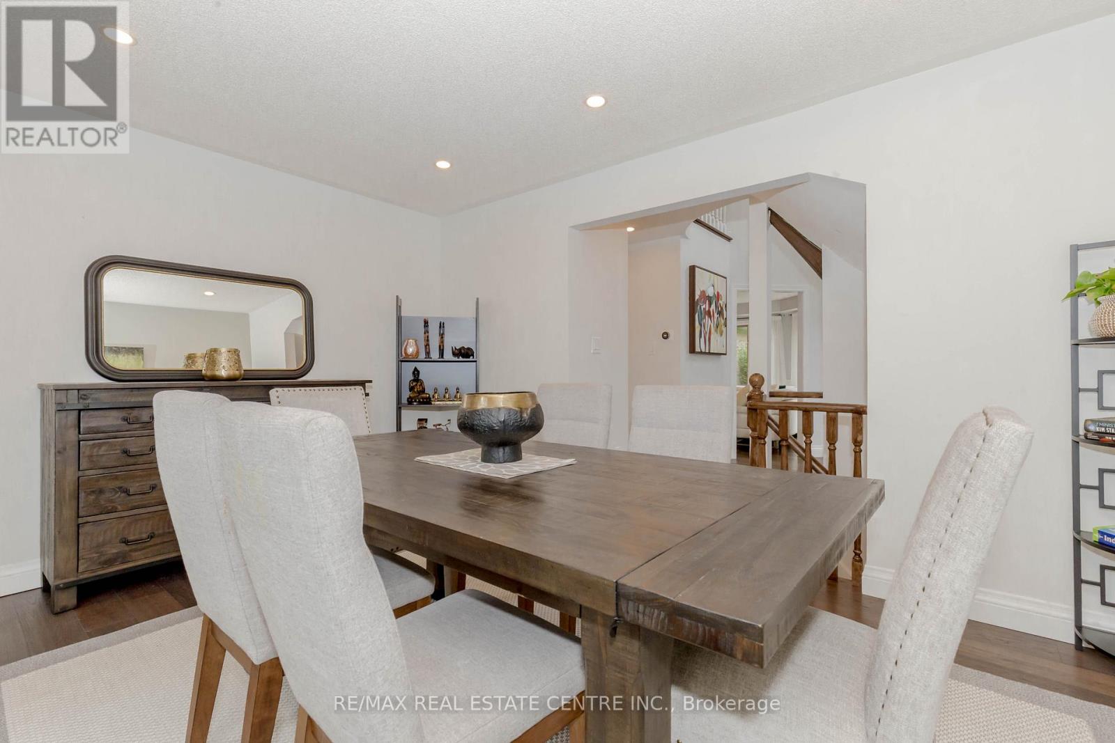 33 Strathroy Crescent, Hamilton, Ontario  L8B 0N5 - Photo 28 - X12462700