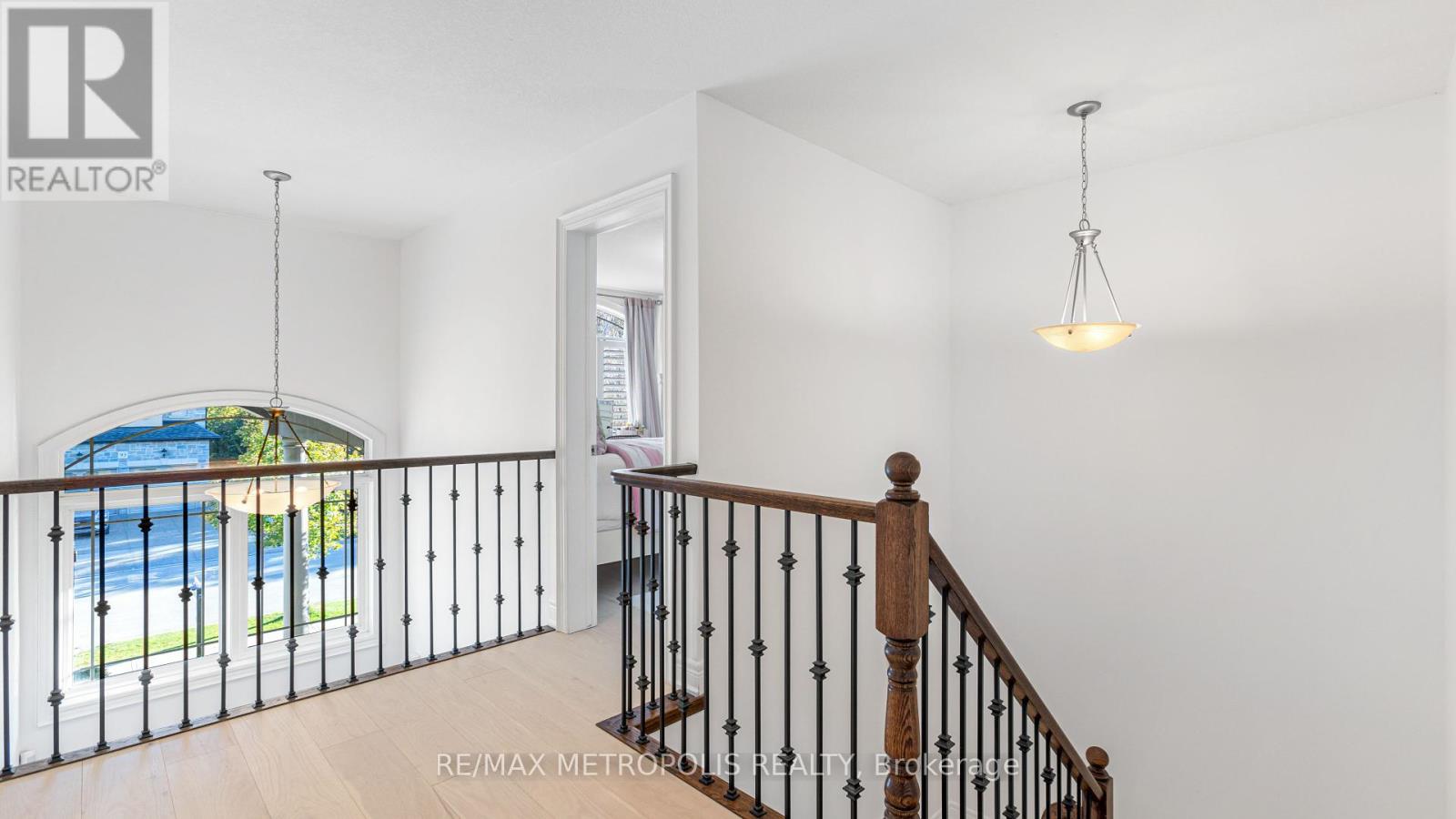 92 Bookjans Drive, Hamilton, Ontario  L9G 0B7 - Photo 20 - X12462765