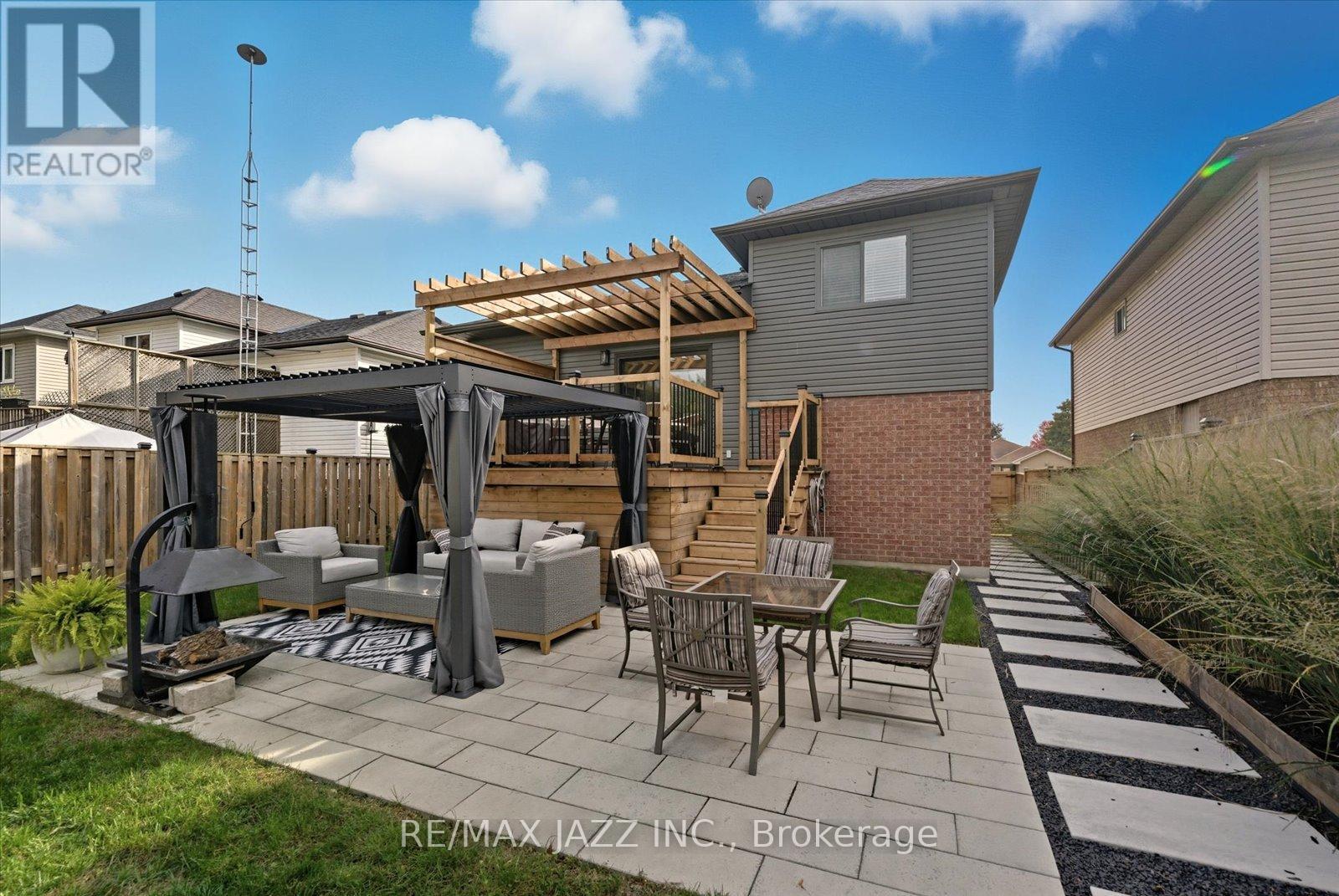 804 Beatrice Street E, Oshawa, Ontario  L1K 2H7 - Photo 47 - E12462803