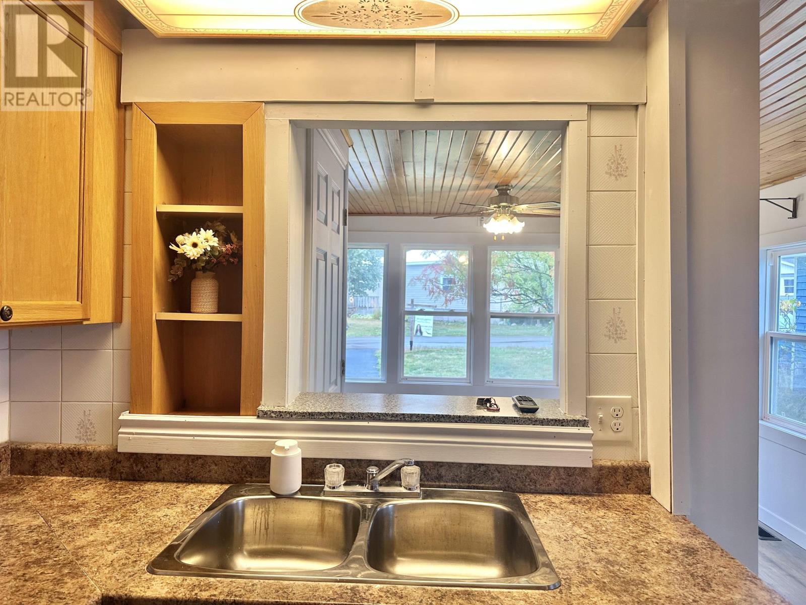 41 Park Avenue, Charlottetown, Prince Edward Island  C1A 6R4 - Photo 3 - 202524848