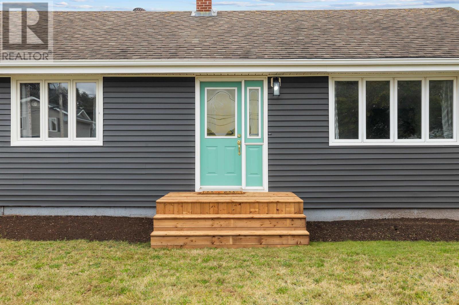 390 Highland Avenue, Summerside, Prince Edward Island  C1N 2M3 - Photo 5 - 202525822