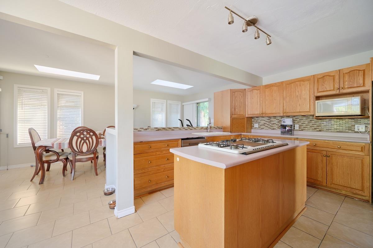 9498 119 Street, Delta, British Columbia  V4C 6M6 - Photo 4 - R3058508