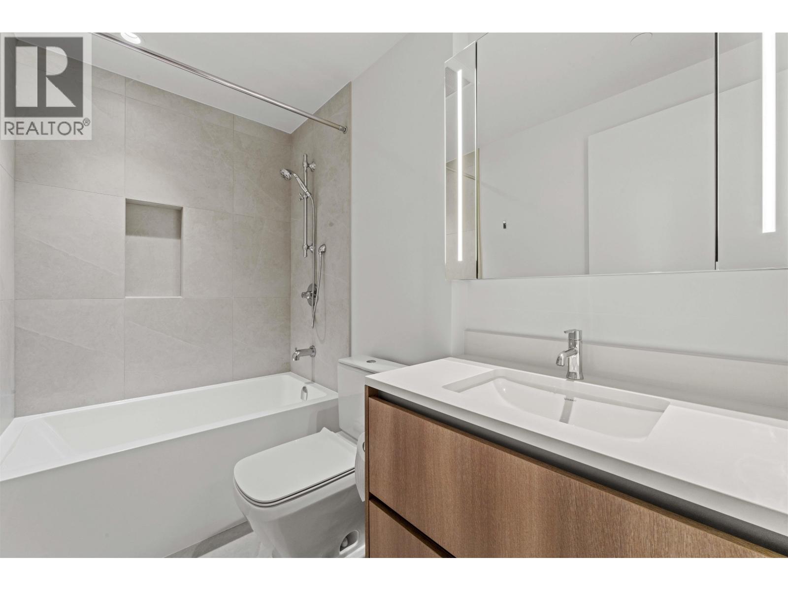 806 720 Farrow Street, Coquitlam, British Columbia  V3J 0P3 - Photo 3 - R3058002