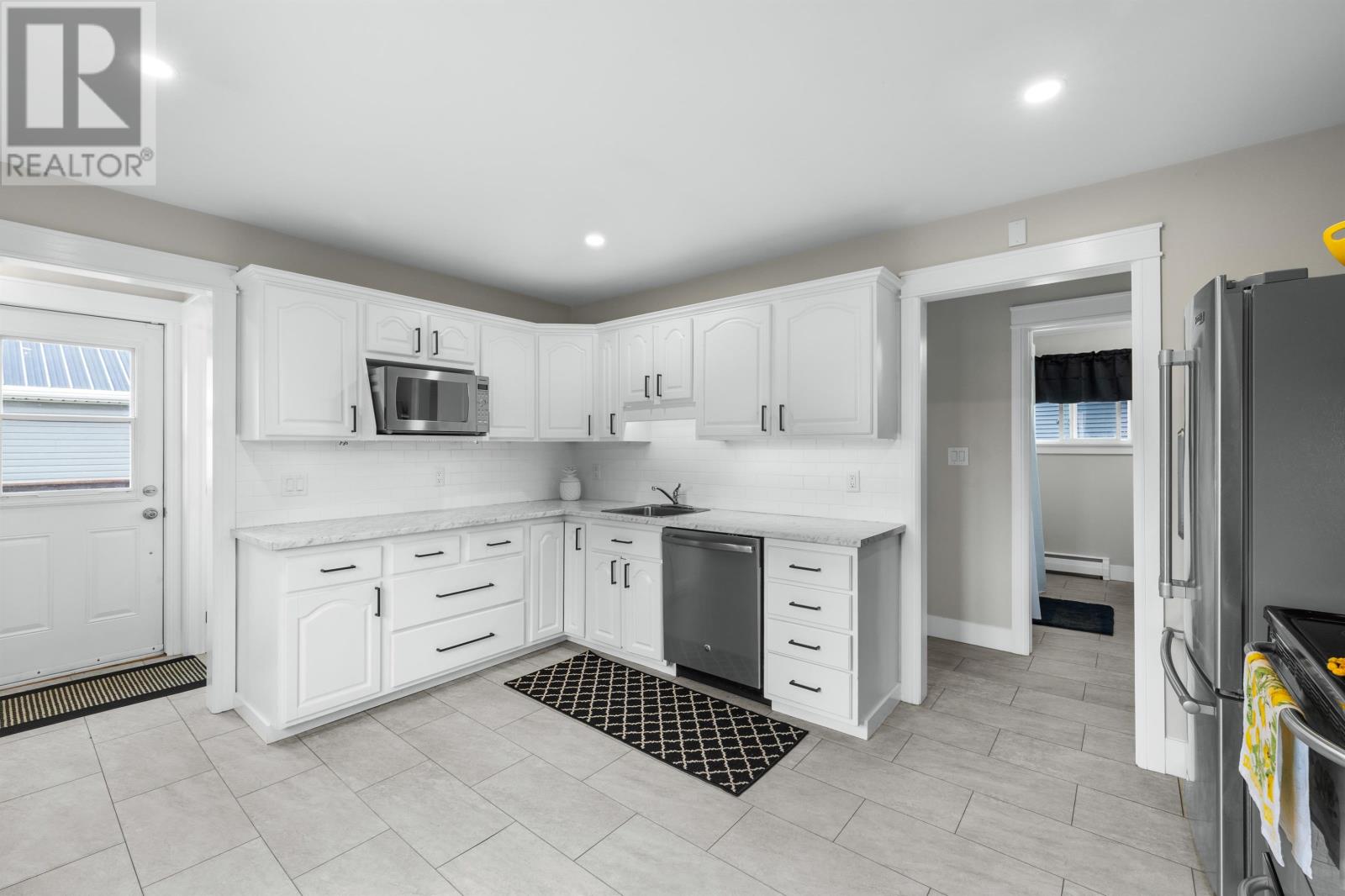 390 Highland Avenue, Summerside, Prince Edward Island  C1N 2M3 - Photo 11 - 202525822