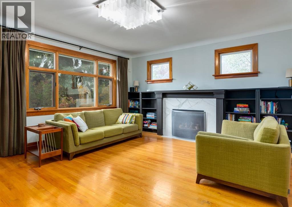 Property at 320 10 Avenue NE image 4