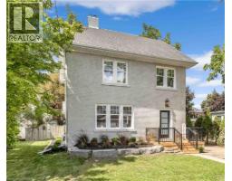 15 HAWARDEN Avenue, Brantford, Ontario