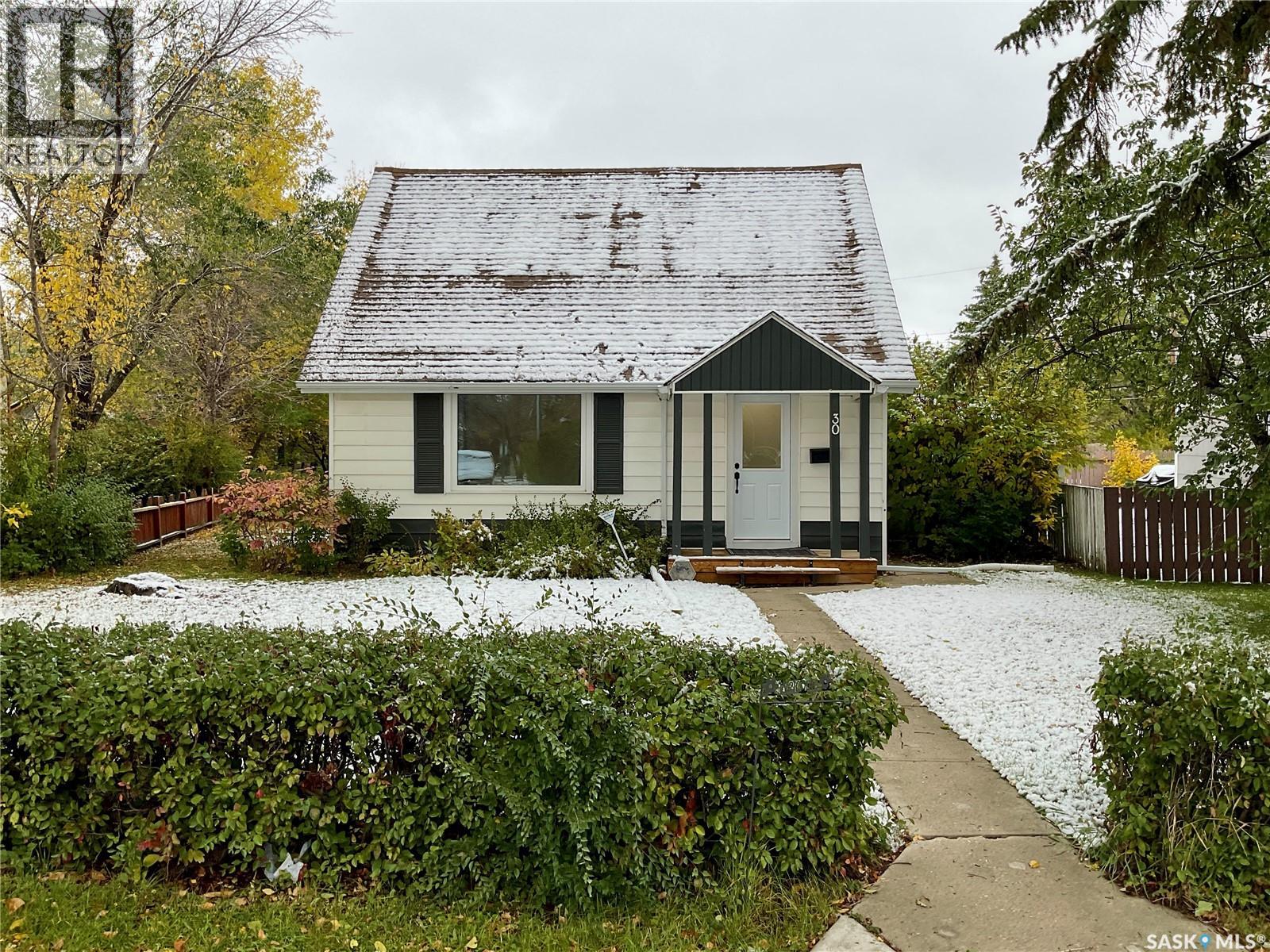30 Cecil CRESCENT, regina, Saskatchewan