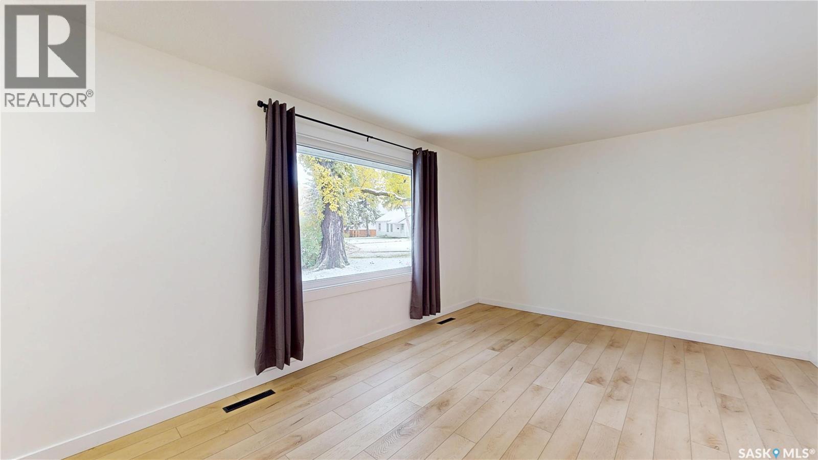 30 Cecil Crescent, Regina, Saskatchewan  S4T 5Y5 - Photo 5 - SK020829