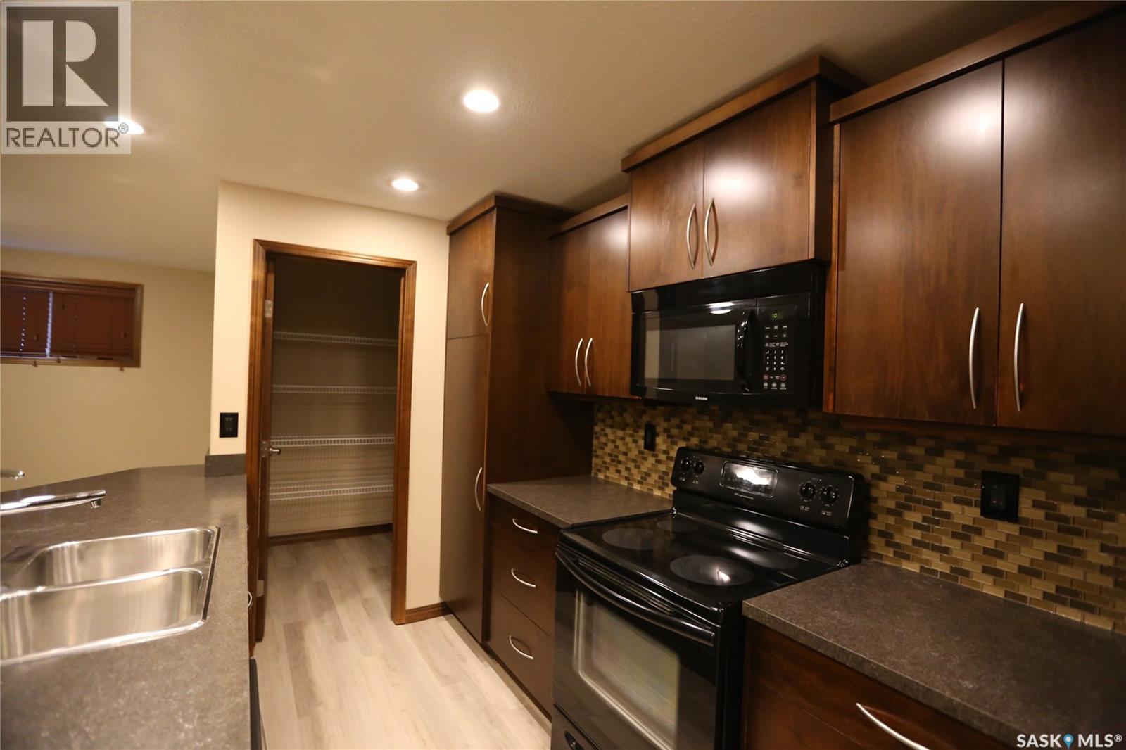 2279 Mackay Street, Regina, Saskatchewan  S4N 2S9 - Photo 29 - SK020815