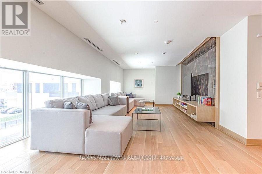 B0902 - 133 Bronte Road, Oakville, Ontario  L6L 3C1 - Photo 15 - W12455077