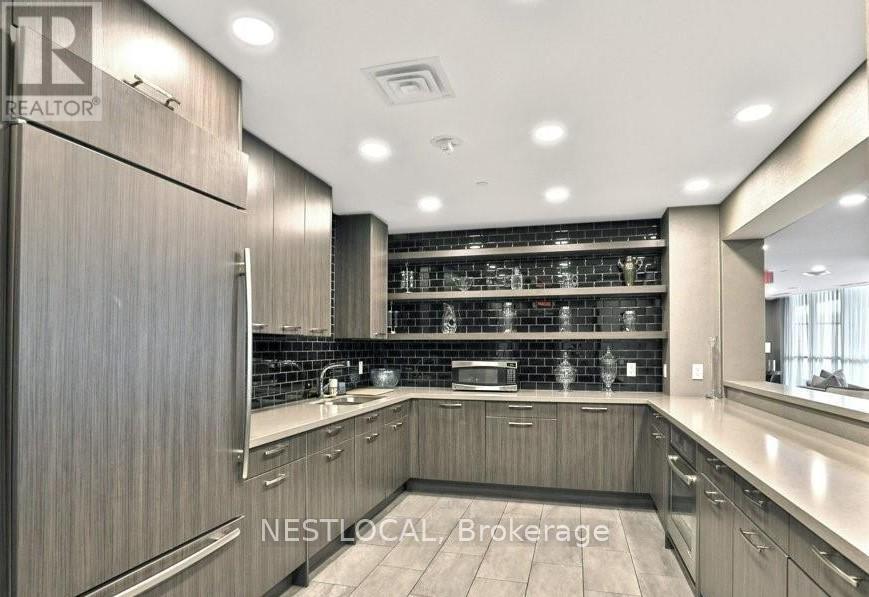 511 - 11 Bronte Road, Oakville, Ontario  L6L 0E1 - Photo 33 - W12462057