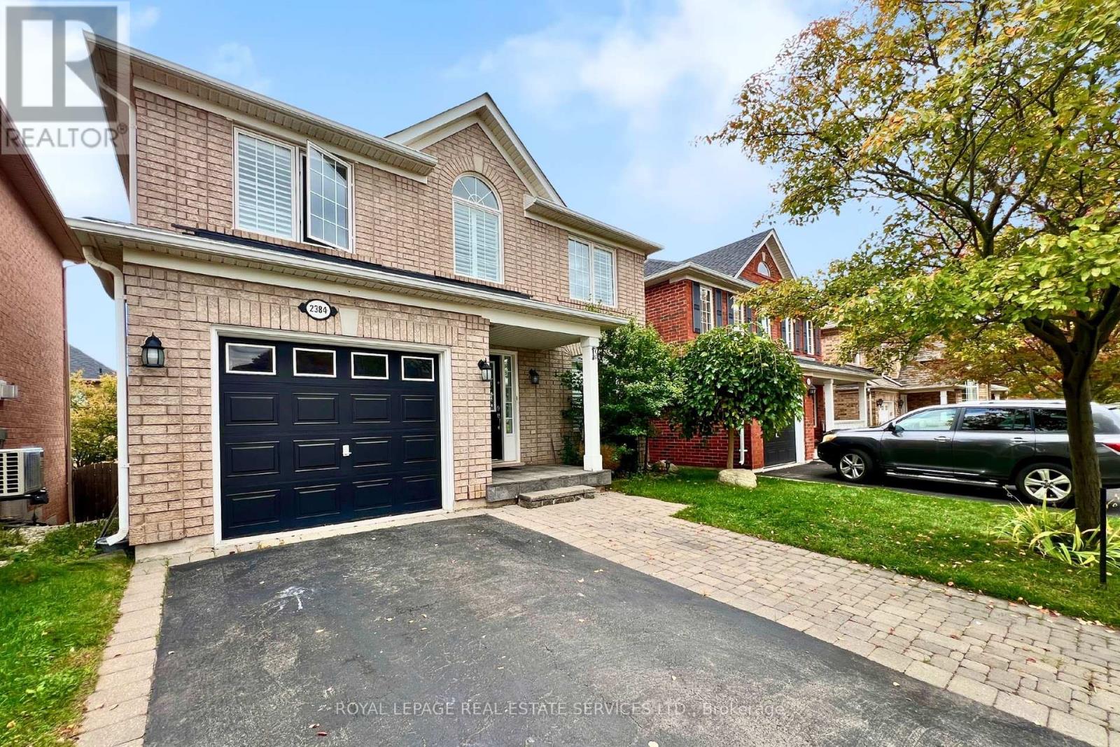 2384 Hollybrook Drive, Oakville, Ontario  L6M 4S8 - Photo 2 - W12462696